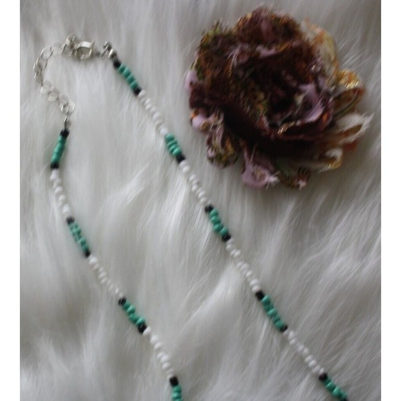 Colorful Beaded Necklace 17" Green White black + Extension Fashion Jewelry NIP - Picture 3 of 5